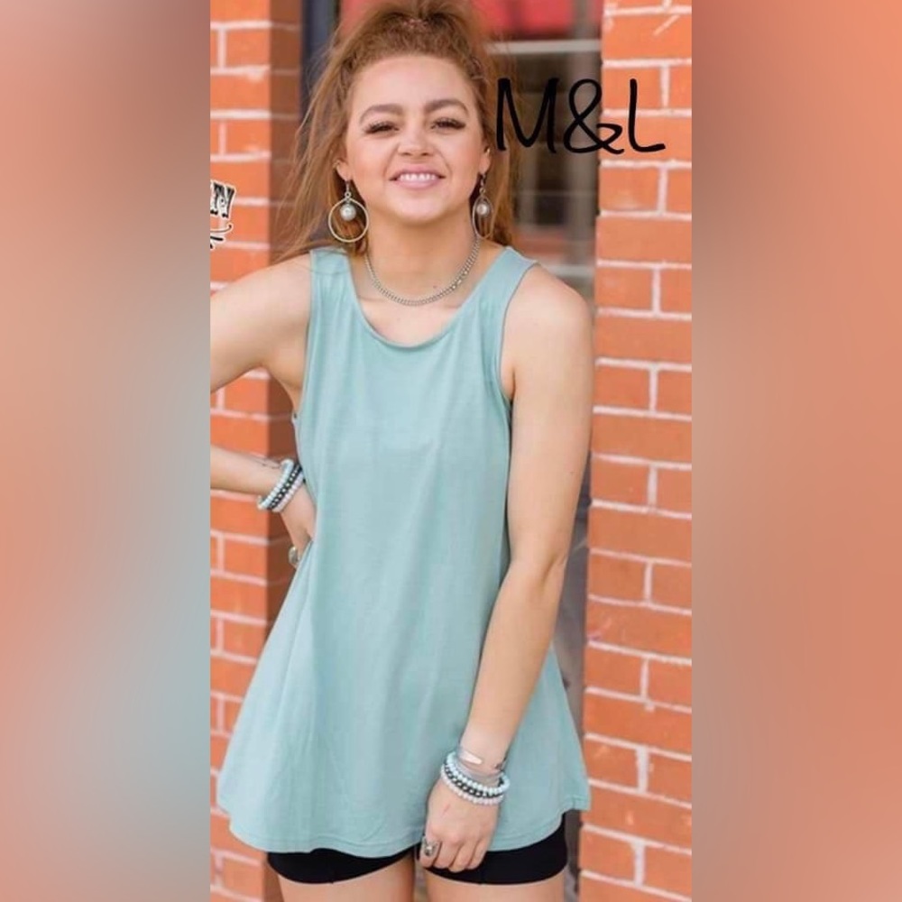 Flowy tank